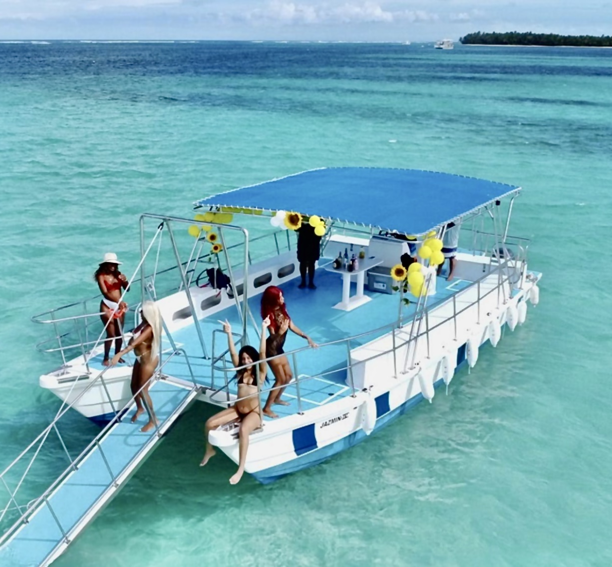 Demo Boat
