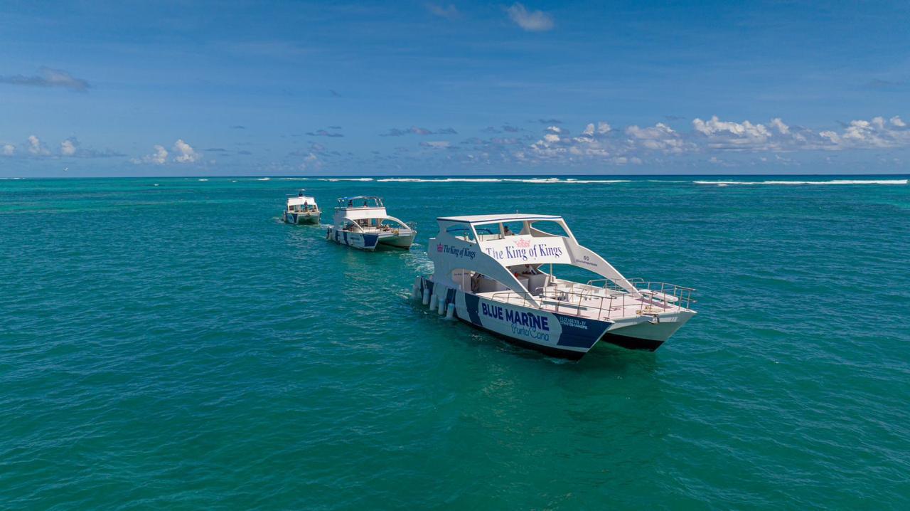 Demo Boat